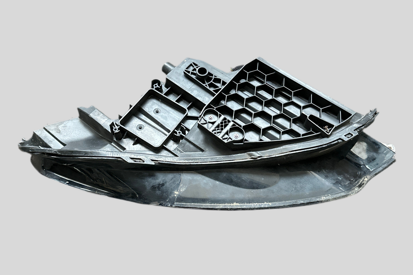 Land Rover Discovery left front headlight