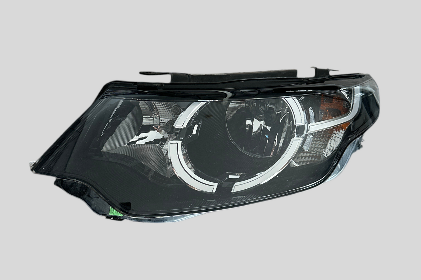 Land Rover Discovery left front headlight
