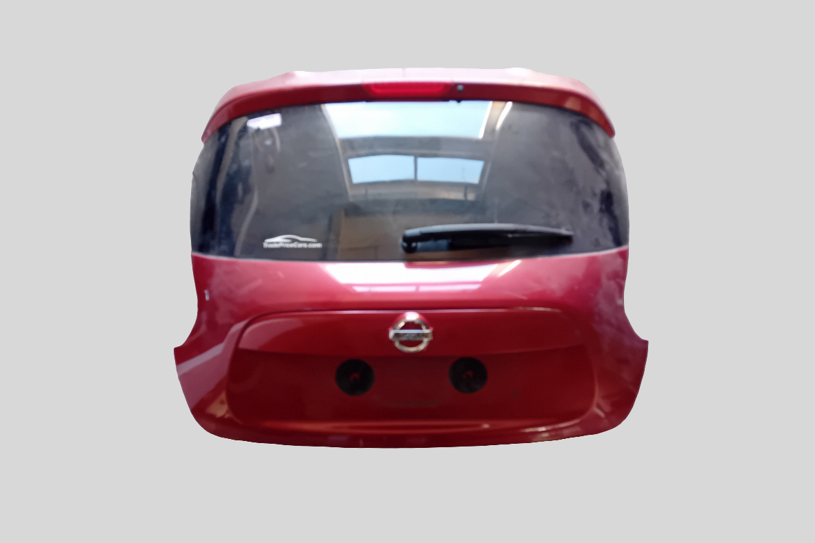 Nissan Juke bagaj kapısı