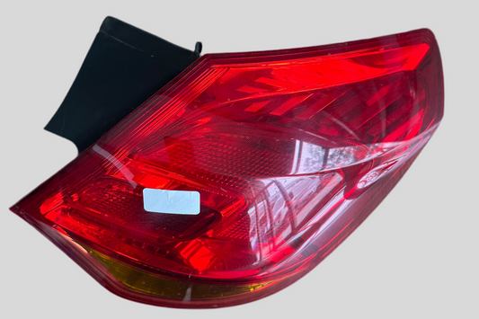 Vauxhall Corsa sağ arka stop