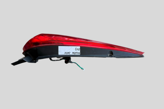 Nissan Juke left rear light