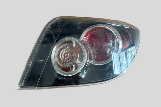 Mazda 3 sağ arka stop