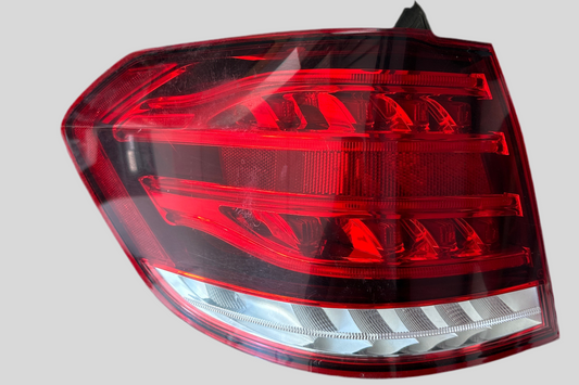 Mercedes Benz E212 sol arka stop