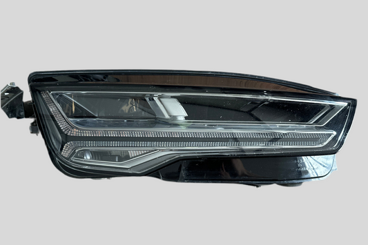 Audi A7 Quattro matrix led sağ ön far