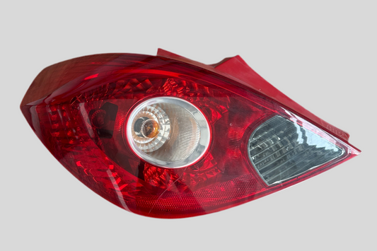 Vauxhall Corsa sol arka stop