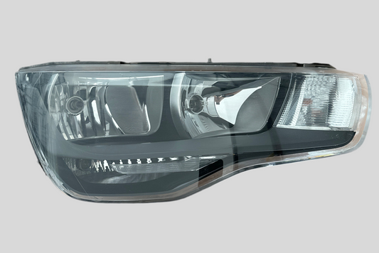 Audi A1 sağ ön far
