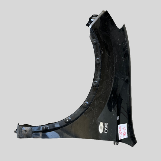Nissan Qashqai left front fender