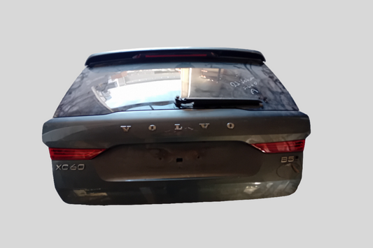 Volvo XC60 bagaj kapısı