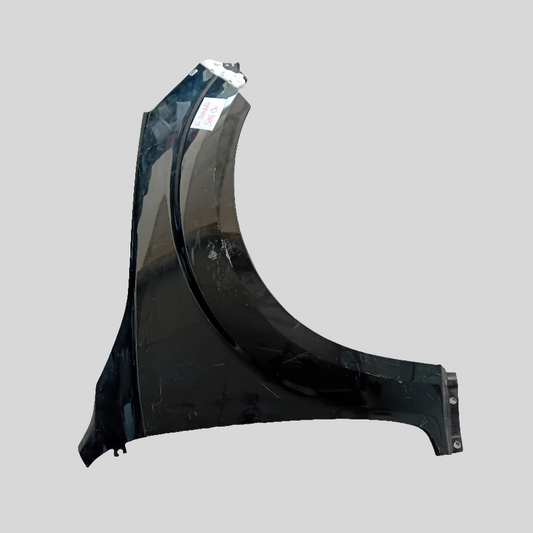 Nissan Navara right front fender