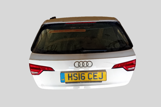 Audi A4 bagaj kapısı