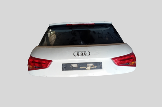 Audi A1 bagaj kapısı