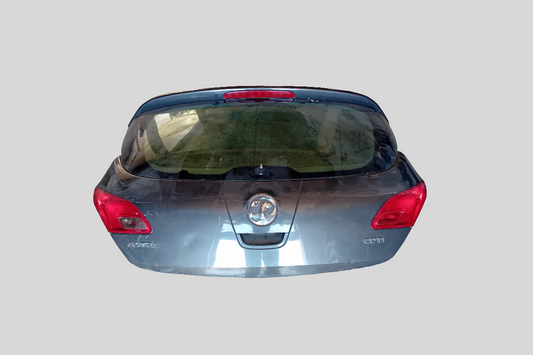Vauxhall Astra bagaj kapısı