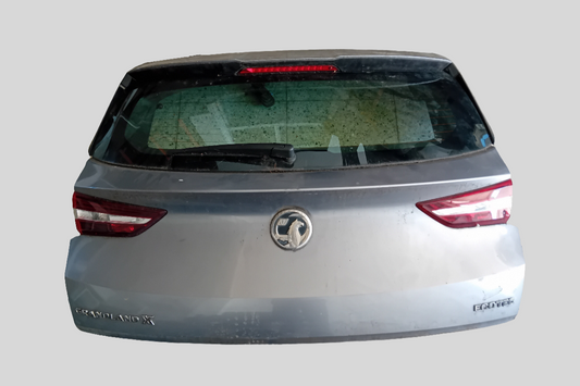 Vauxhall Grandland bagaj kapısı